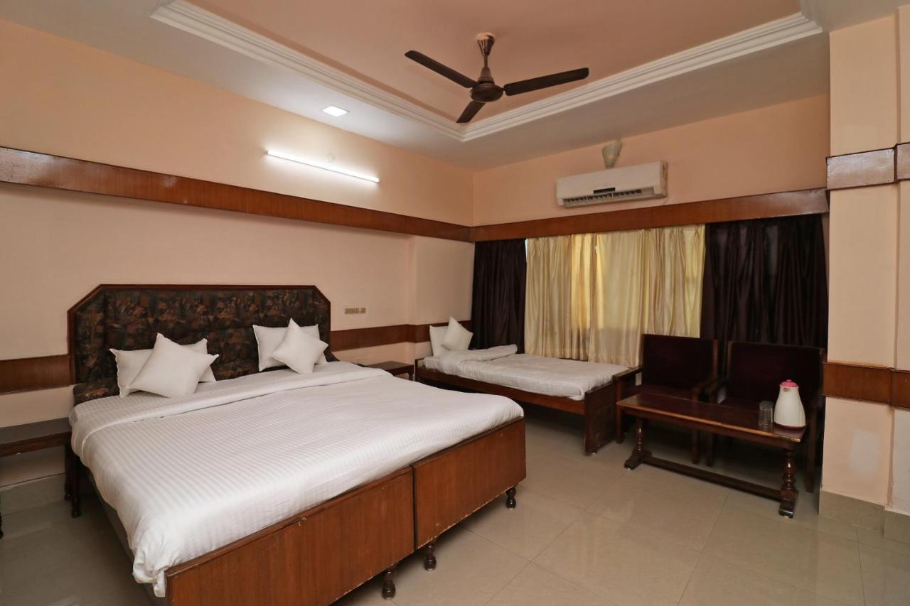 สปอต ออน 37002 โฮเทล นาฏราช Hotel บิลาสปูร์ ภายนอก รูปภาพ