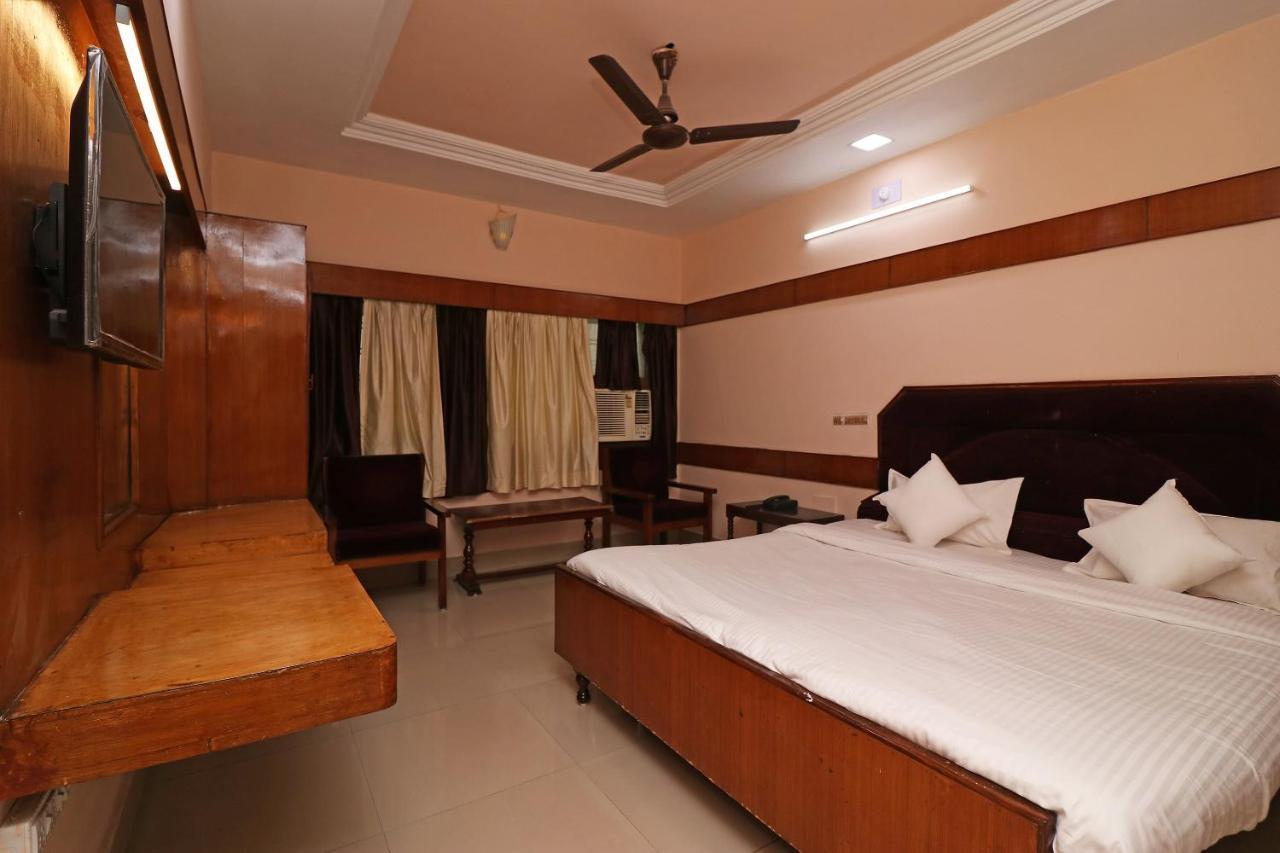 สปอต ออน 37002 โฮเทล นาฏราช Hotel บิลาสปูร์ ภายนอก รูปภาพ