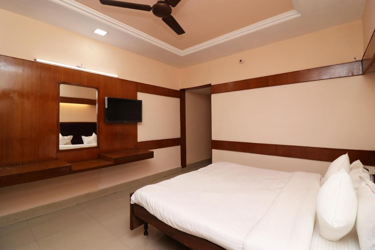 สปอต ออน 37002 โฮเทล นาฏราช Hotel บิลาสปูร์ ภายนอก รูปภาพ