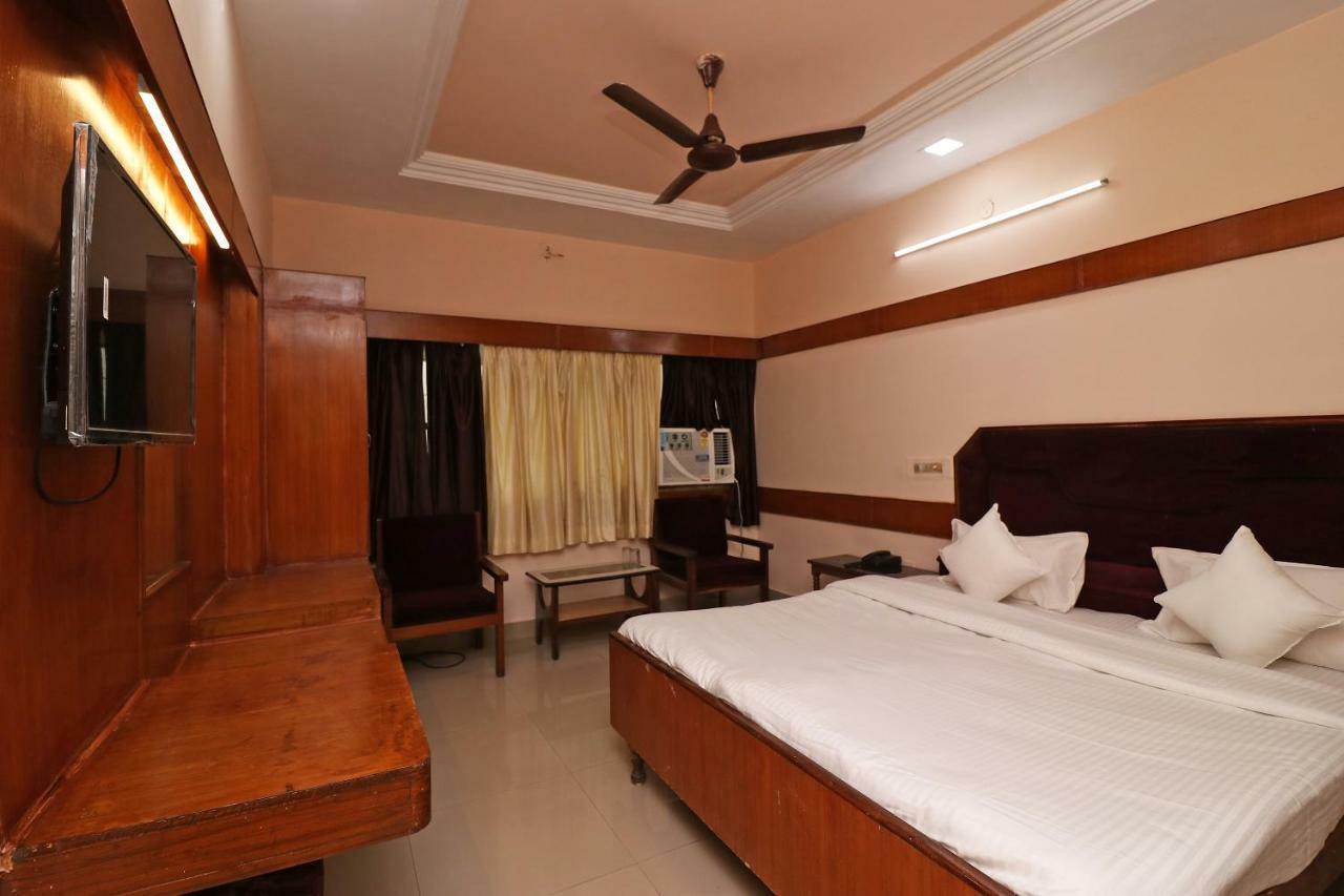 สปอต ออน 37002 โฮเทล นาฏราช Hotel บิลาสปูร์ ภายนอก รูปภาพ