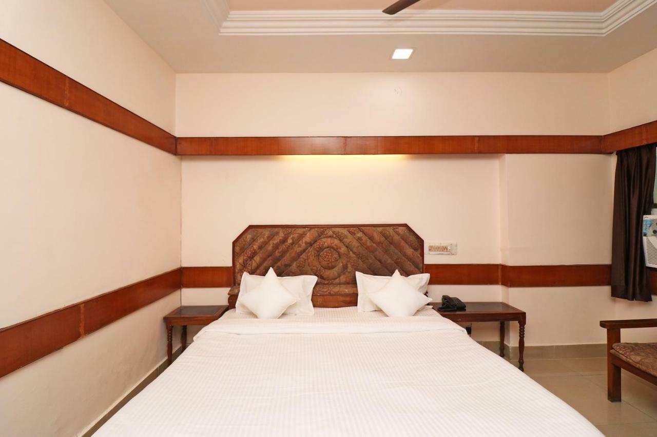 สปอต ออน 37002 โฮเทล นาฏราช Hotel บิลาสปูร์ ห้อง รูปภาพ