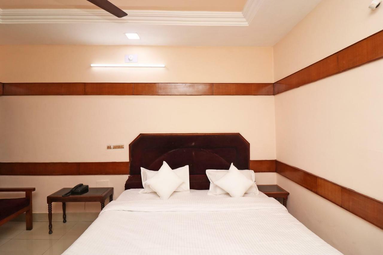 สปอต ออน 37002 โฮเทล นาฏราช Hotel บิลาสปูร์ ภายนอก รูปภาพ
